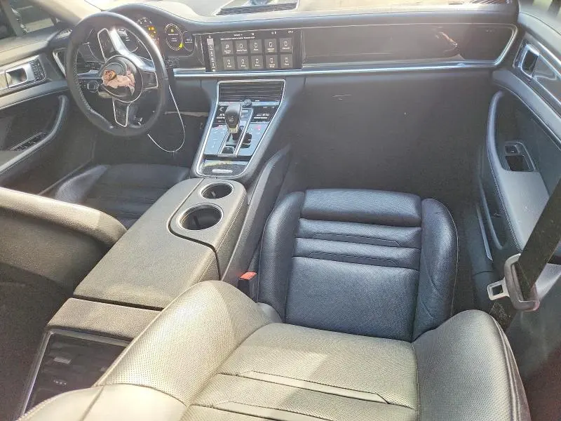 2017 PORSCHE PANAMERA 4S  