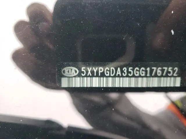 2016 KIA SORENTO LX  