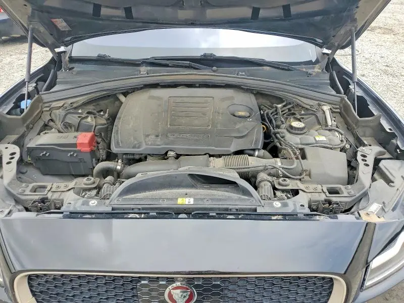 2018 JAGUAR F-PACE R - SPORT  