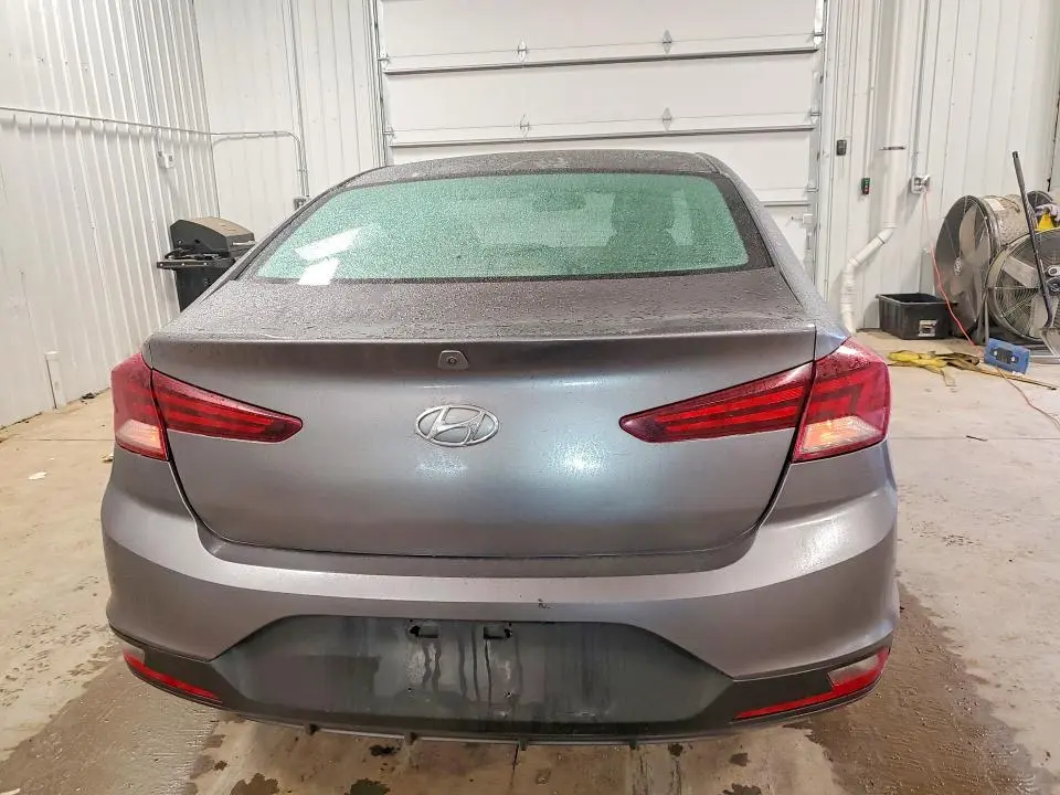 2019 HYUNDAI ELANTRA SE  