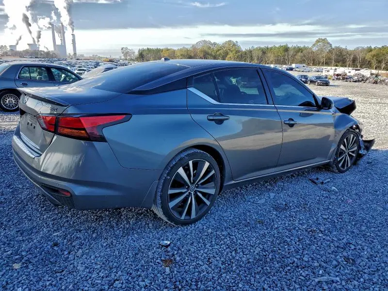 2021 NISSAN ALTIMA SR  