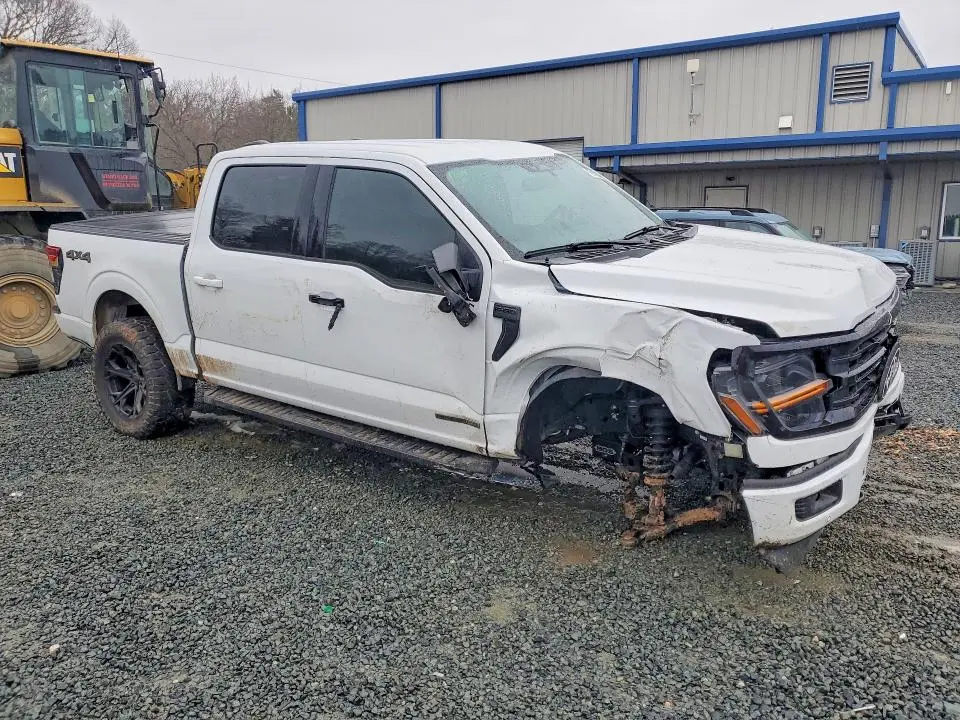 2024 FORD F150 XLT  