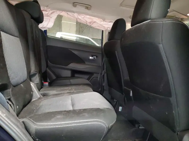 2018 MITSUBISHI OUTLANDER SE  