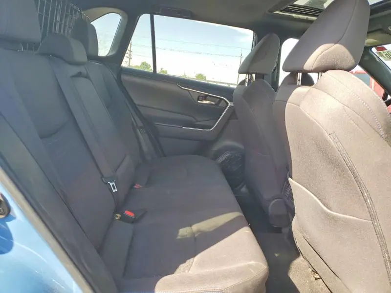 2022 TOYOTA RAV4 SE  