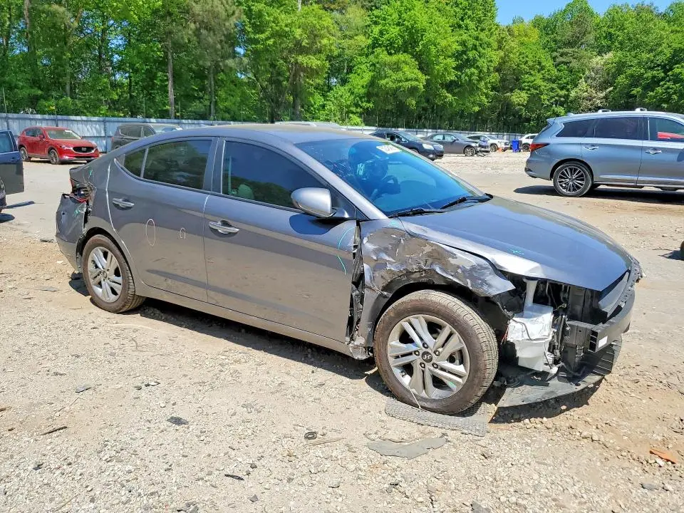 2020 HYUNDAI ELANTRA SEL  