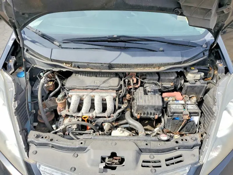 2010 HONDA FIT   