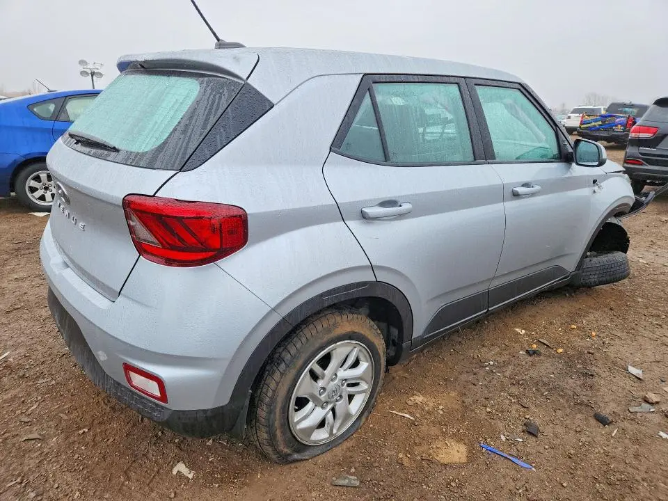 2023 HYUNDAI VENUE SE  