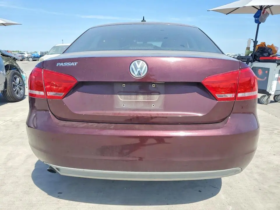 2013 VOLKSWAGEN PASSAT S  