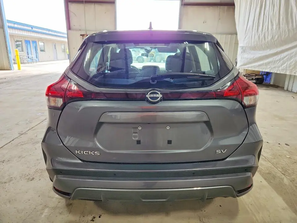 2023 NISSAN KICKS SV  