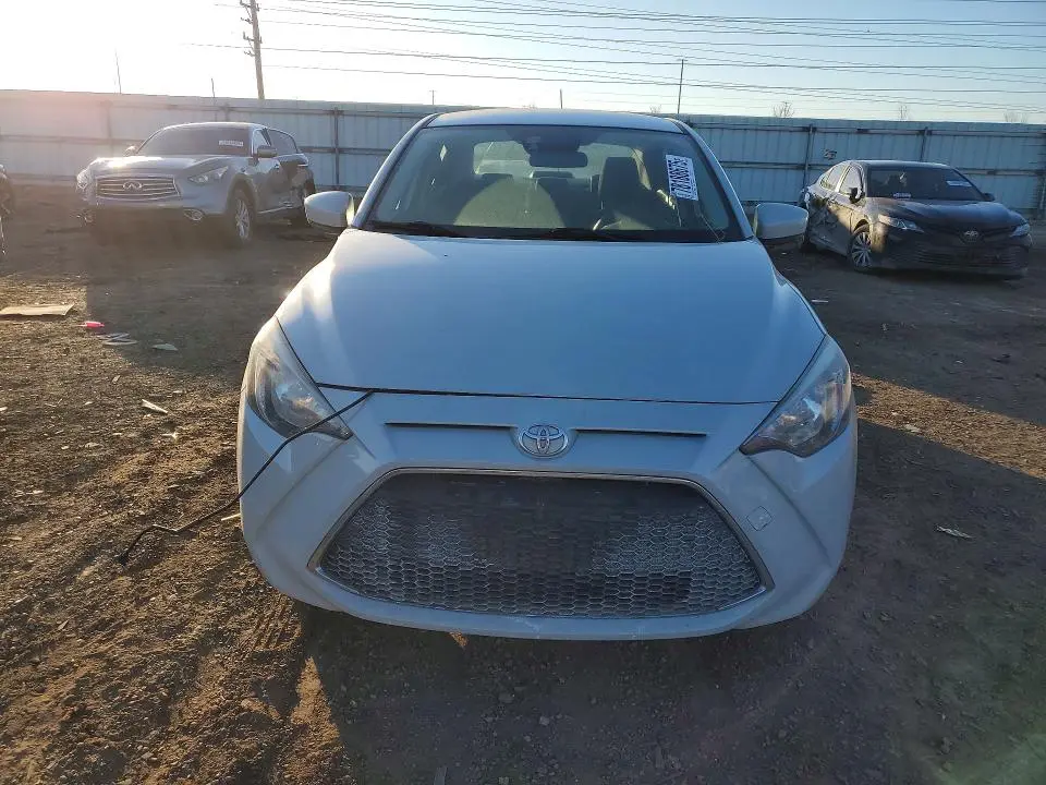 2019 TOYOTA YARIS L  
