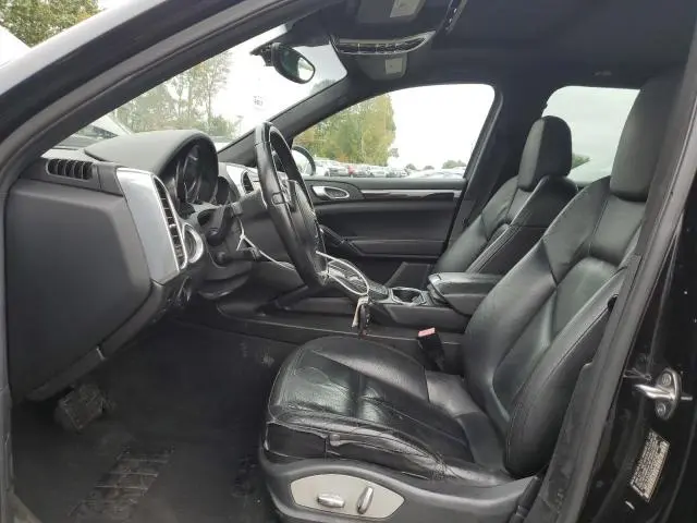 2012 PORSCHE CAYENNE