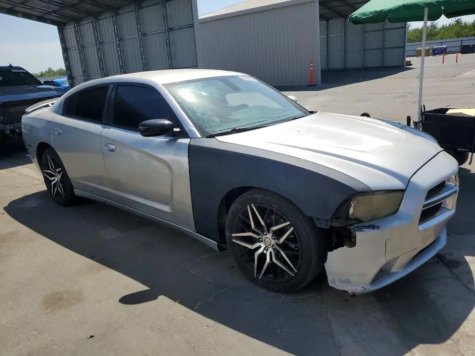 2012 DODGE CHARGER SE  