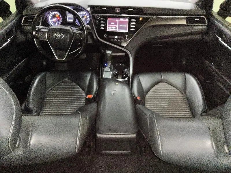 2019 TOYOTA CAMRY SE  