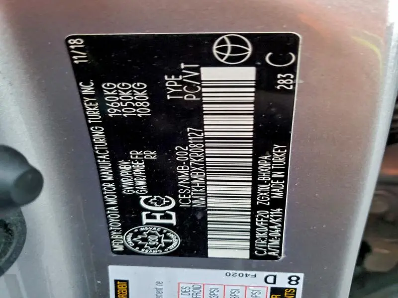 2019 TOYOTA C-HR XLE  