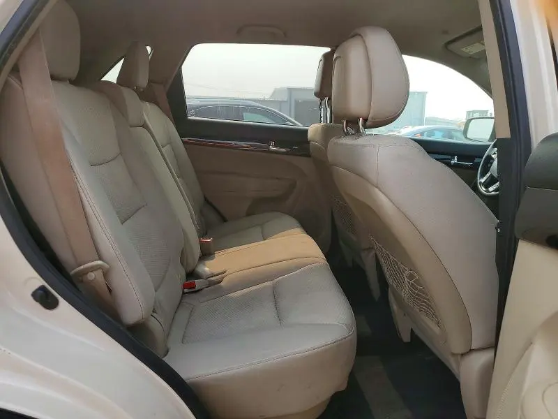 2011 KIA SORENTO LX  