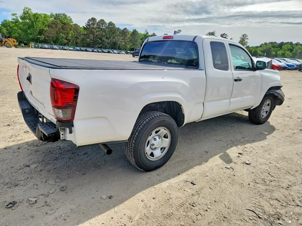 2022 TOYOTA TACOMA SR  