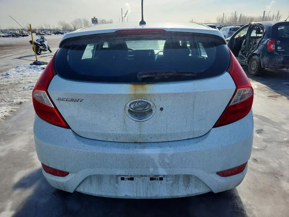 2012 HYUNDAI ACCENT SE  