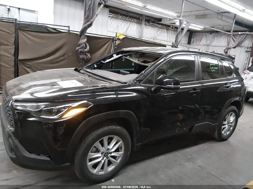 2023 TOYOTA COROLLA CROSS LE