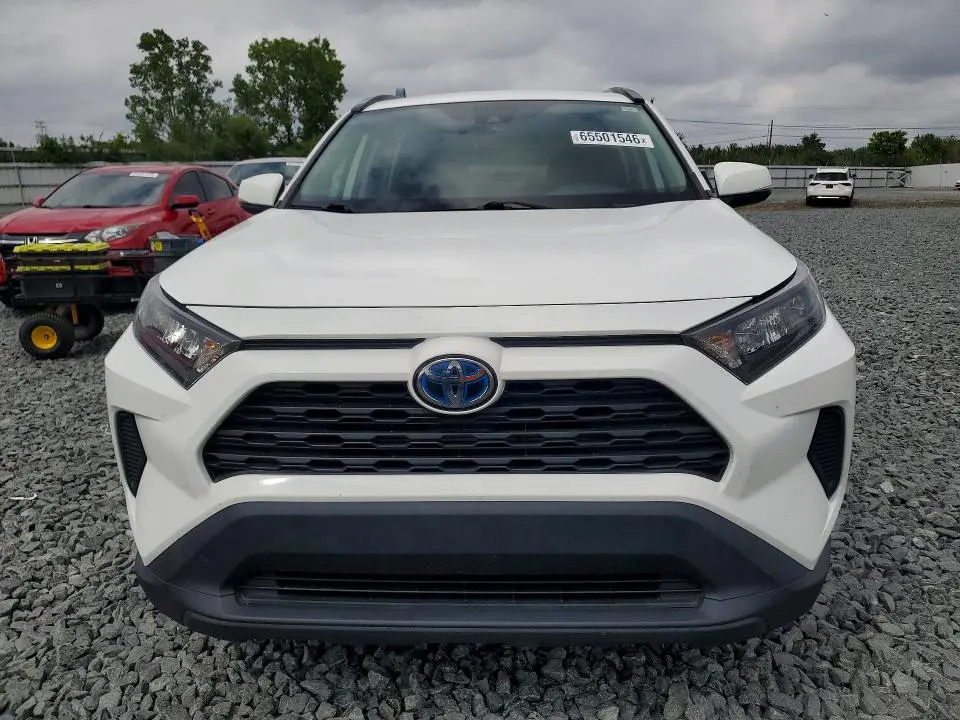 2021 TOYOTA RAV4 LE  