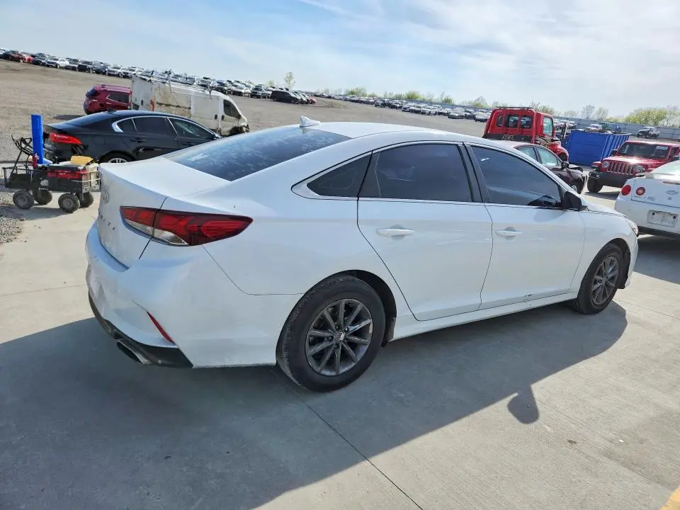 2019 HYUNDAI SONATA SE  
