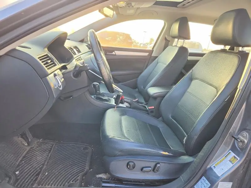 2012 VOLKSWAGEN PASSAT SE  