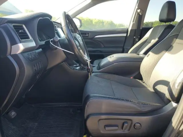 2018 TOYOTA HIGHLANDER LE  