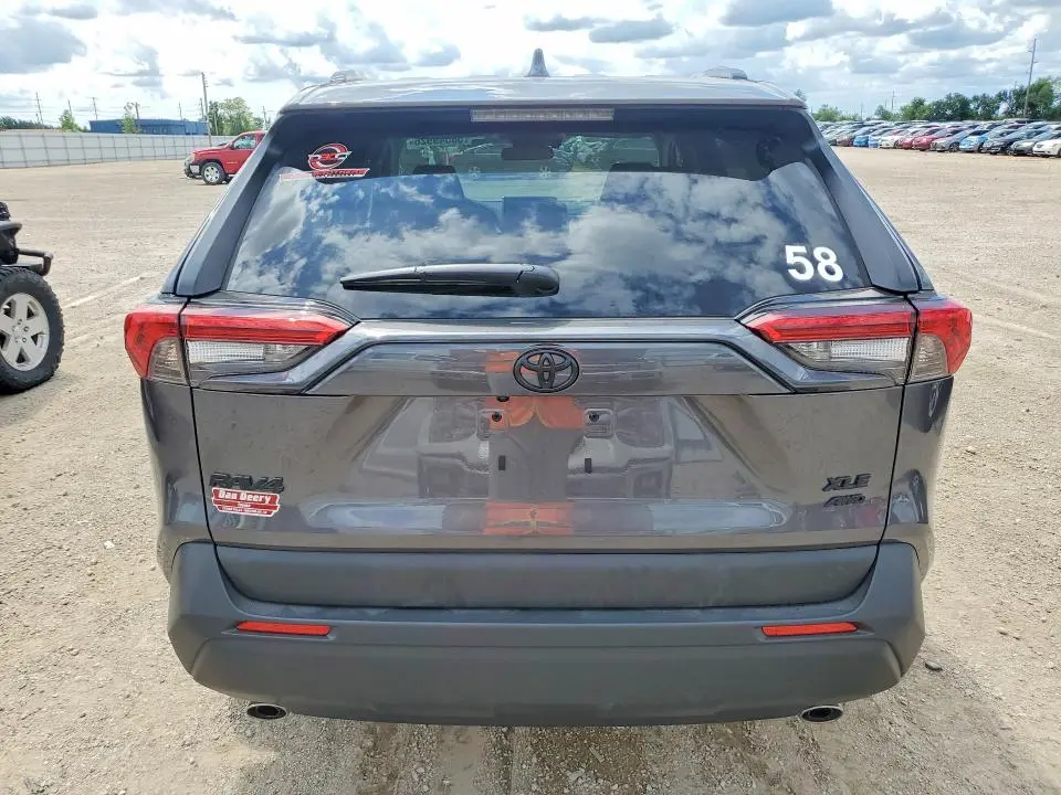 2025 TOYOTA RAV4 XLE  