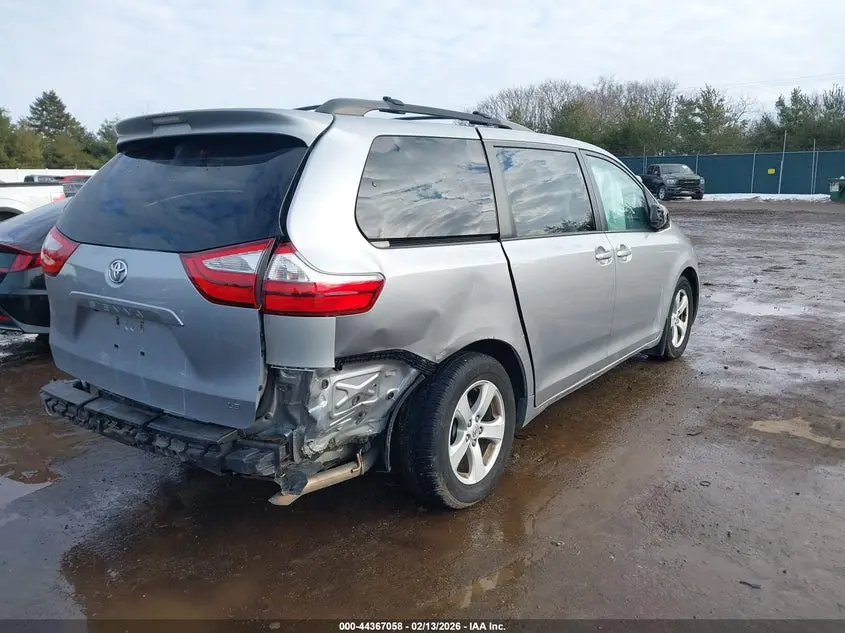 2017 TOYOTA SIENNA LE 8 PASSENGER