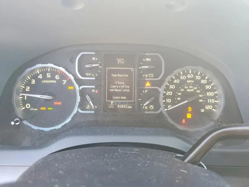 2020 TOYOTA TUNDRA SR5  