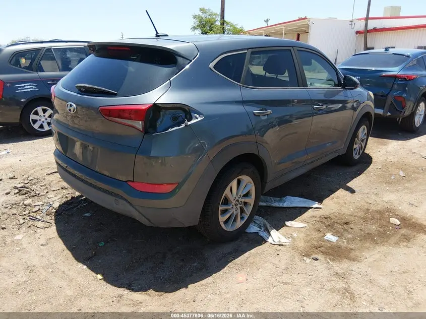2017 HYUNDAI TUCSON SE