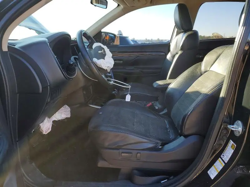 2019 MITSUBISHI OUTLANDER SE  