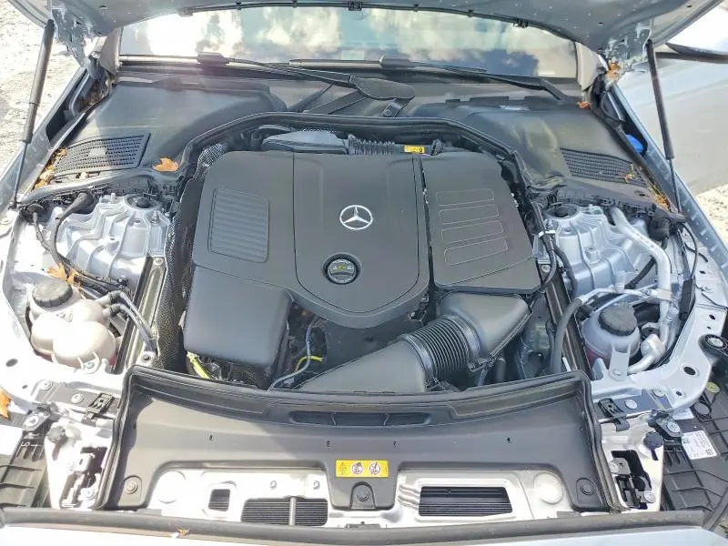 2026 MERCEDES-BENZ C 300  