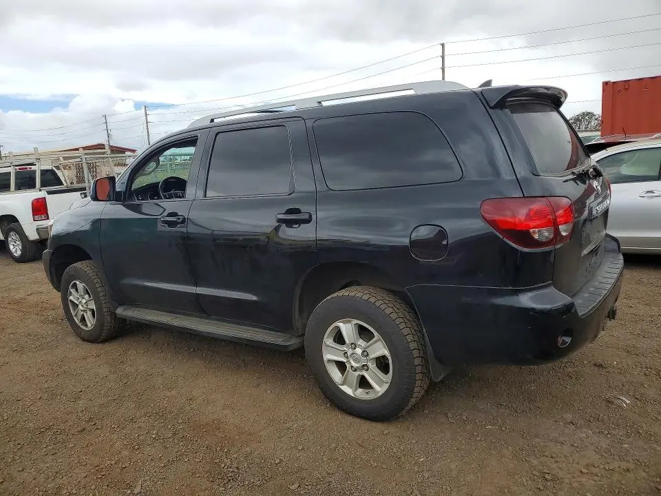 2018 TOYOTA SEQUOIA SR5  
