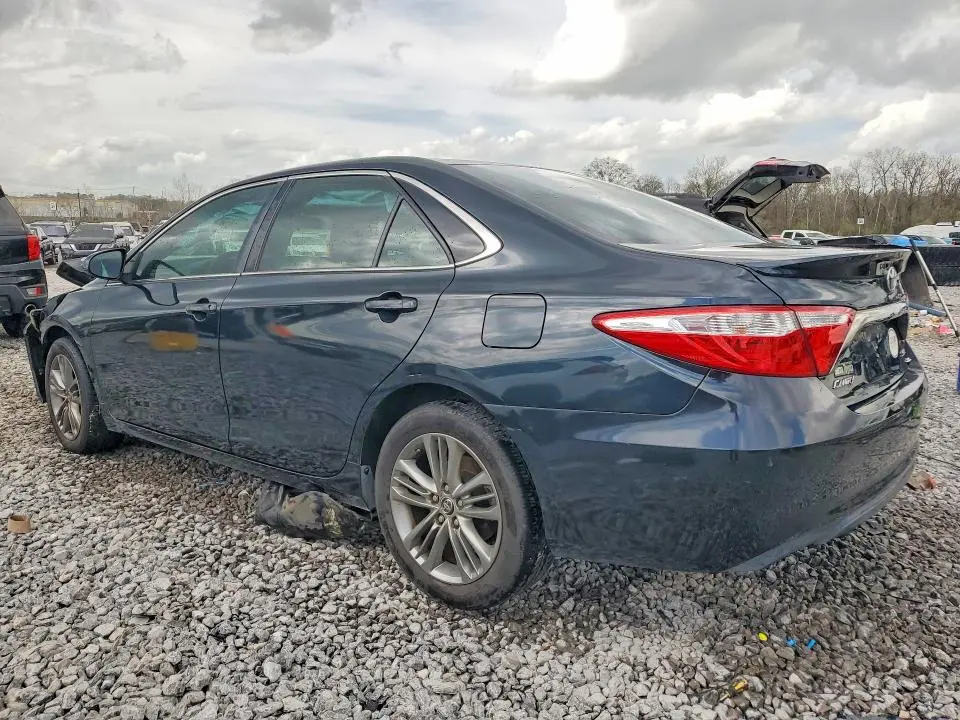 2015 TOYOTA CAMRY SE  