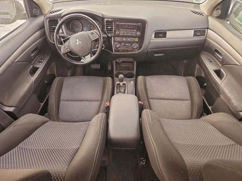2016 MITSUBISHI OUTLANDER ES  