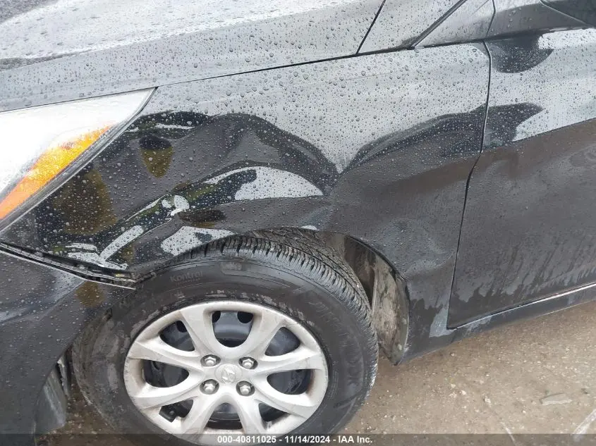 2013 HYUNDAI ACCENT GLS