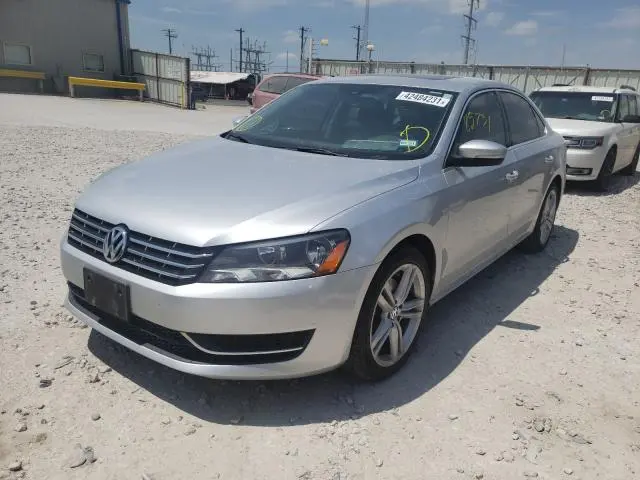 2015 VOLKSWAGEN PASSAT SE