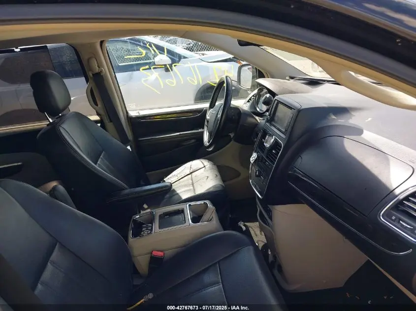 2013 CHRYSLER TOWN & COUNTRY TOURING-L