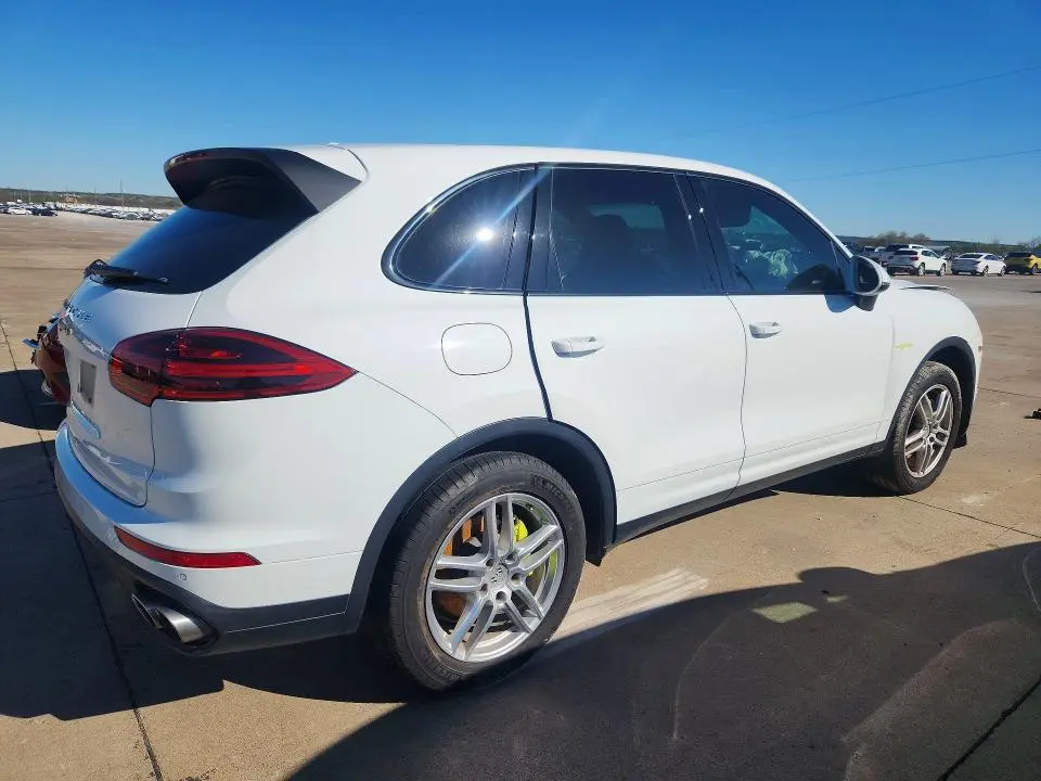 2016 PORSCHE CAYENNE SE HYBRID  