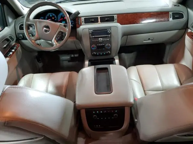 2010 GMC YUKON XL K1500 SLT  