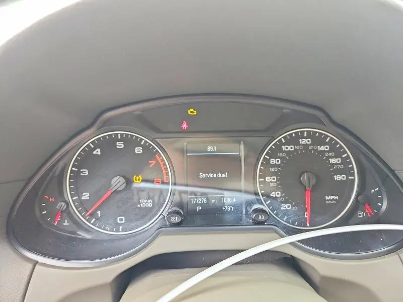 2011 AUDI Q5 PREMIUM PLUS  