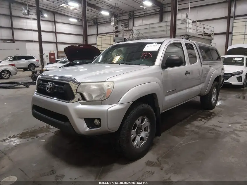 2013 TOYOTA TACOMA BASE V6