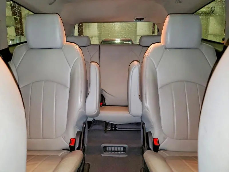 2011 CHEVROLET TRAVERSE LTZ  
