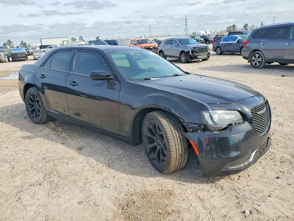 2019 CHRYSLER 300 TOURING  