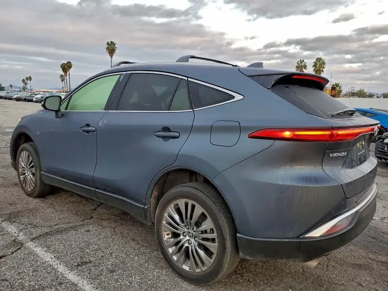 2022 TOYOTA VENZA LE  