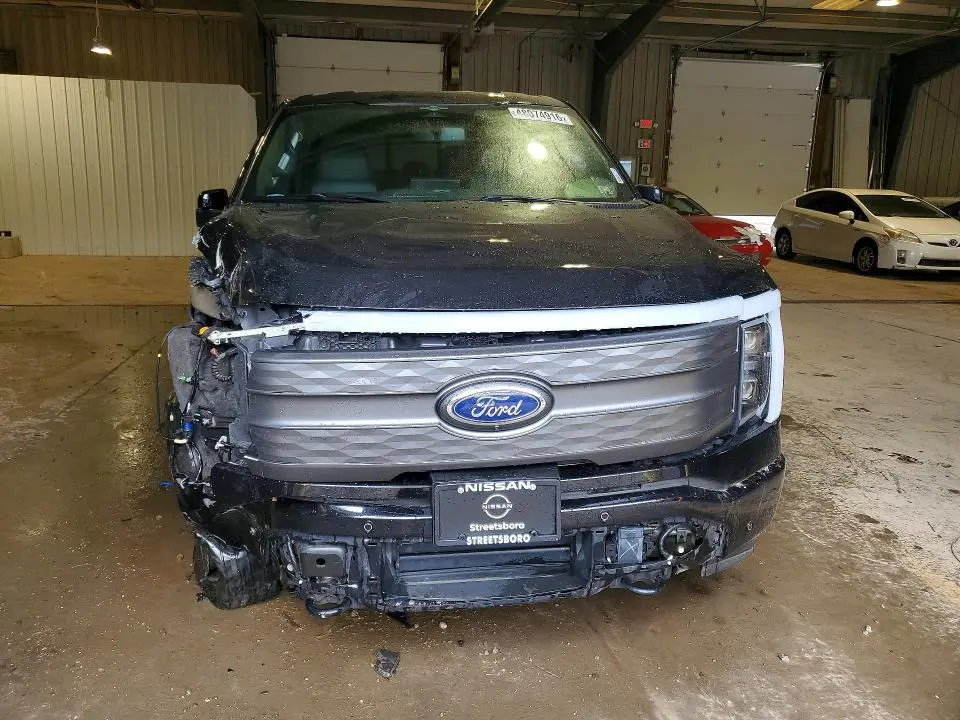2023 FORD F150 LIGHTNING PRO  
