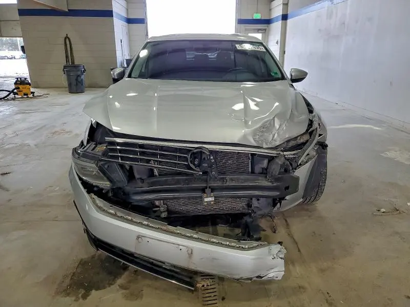 2017 VOLKSWAGEN PASSAT SE  