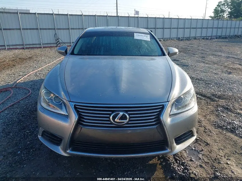 2016 LEXUS LS 460  