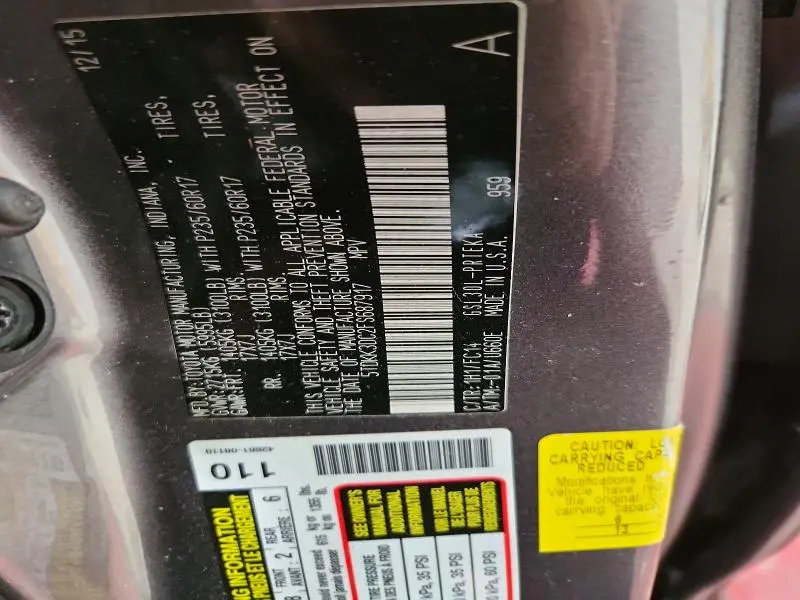 2015 TOYOTA SIENNA LE 8-PASSENGER  