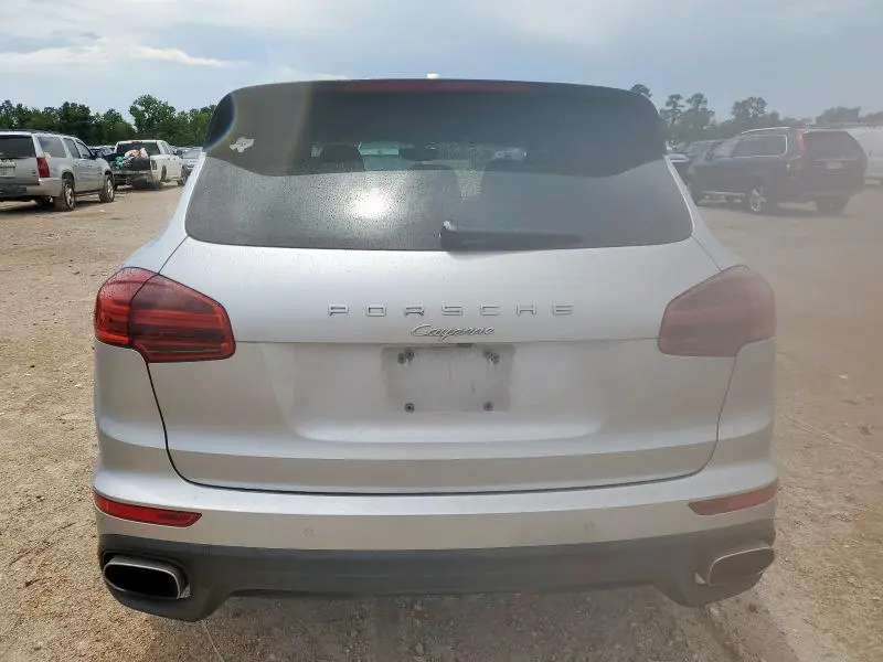 2016 PORSCHE CAYENNE   